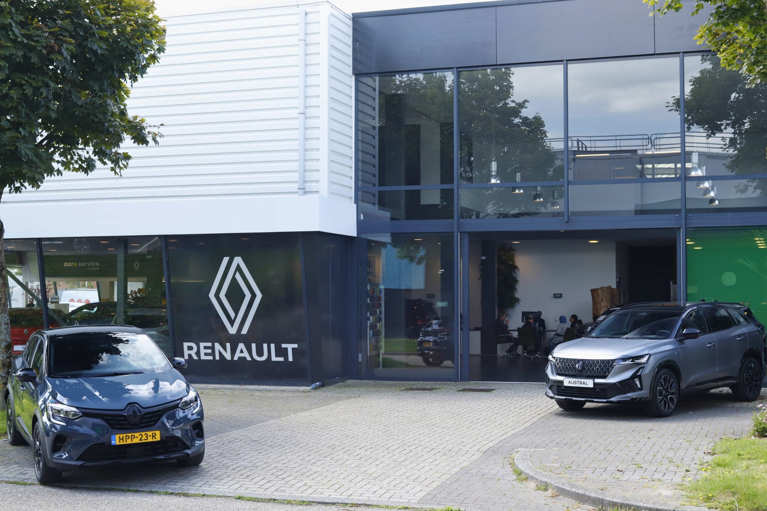 Renault Hoofddorp ingang