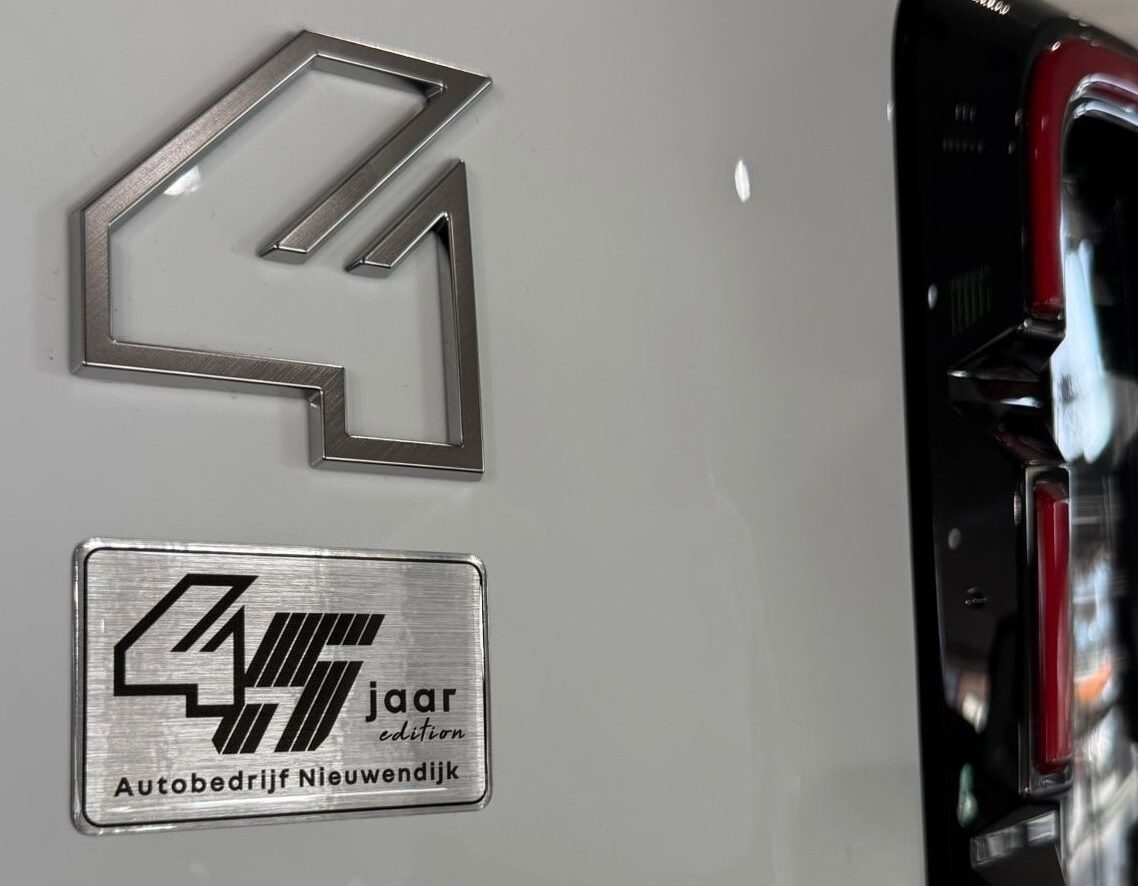 Nieuwendijk 45 jaar badge