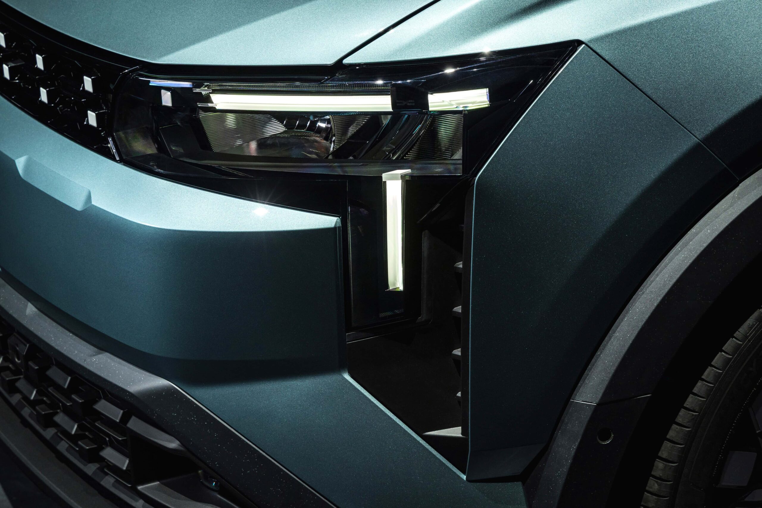 Dacia Striker nieuw lichtsignatuur