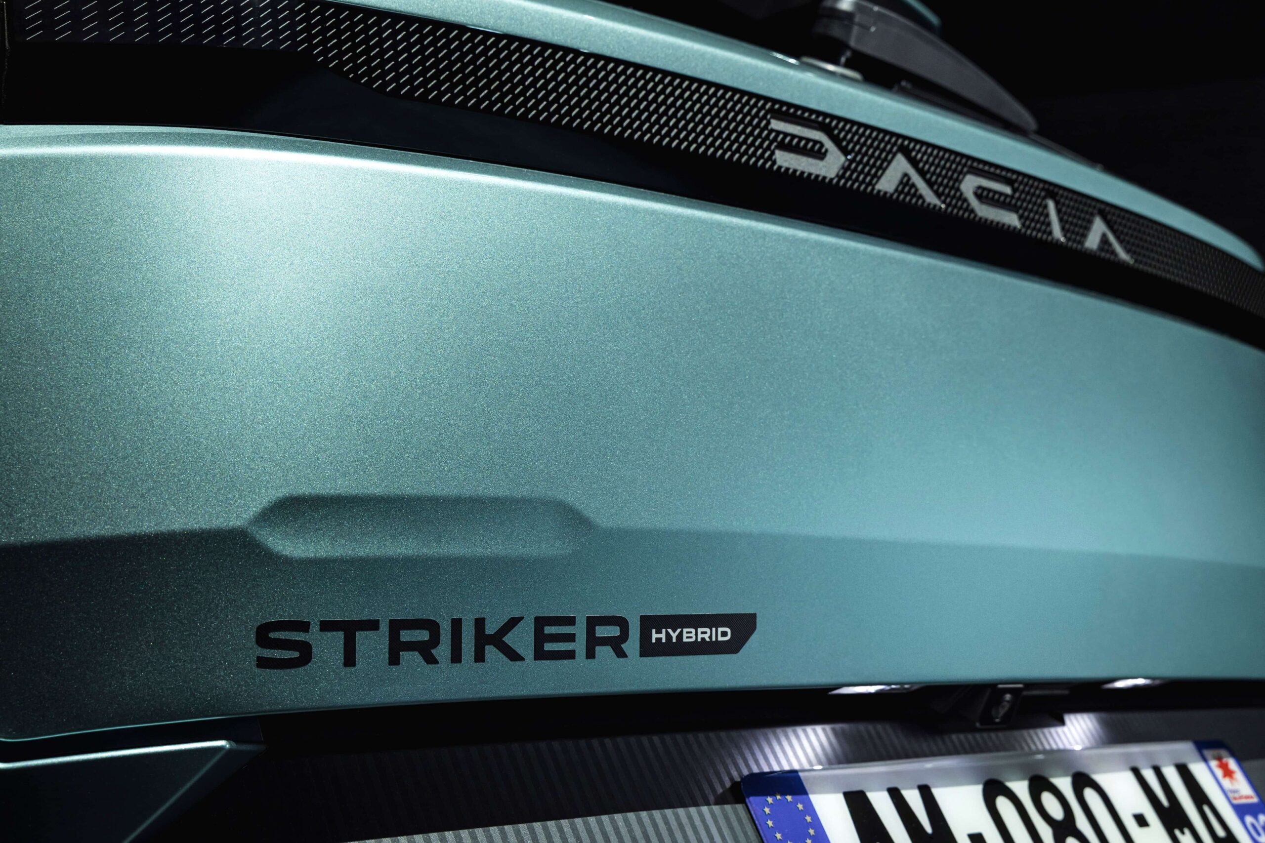 Dacia Striker achterklep